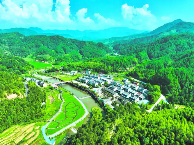 生态修复成效初显 清源山清泉复流